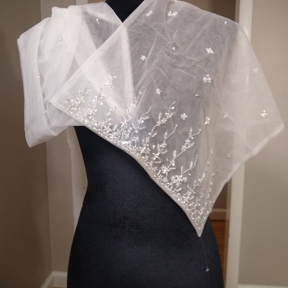 NWT! CLEARANCE! 8 ft long Embroidered Wedding Wrap - Picture 1 of 8